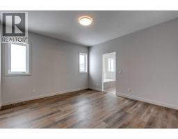 4pc Bathroom - 554 Rivercrest View, Cochrane, AB T4C2W9 Photo 11