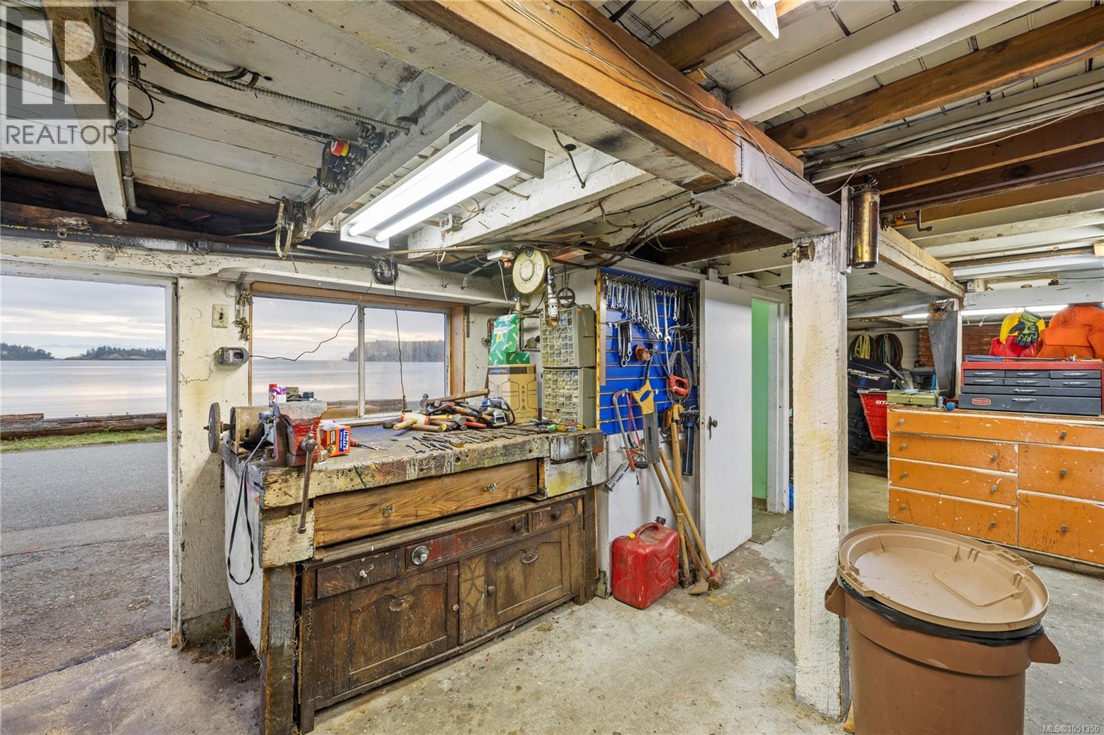 2535 Battersea Rd - 30