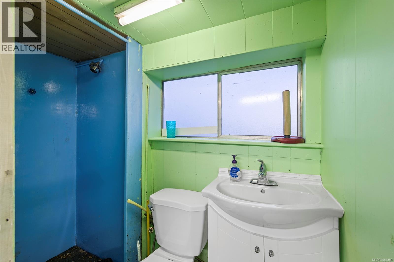2535 Battersea Rd - Image 31