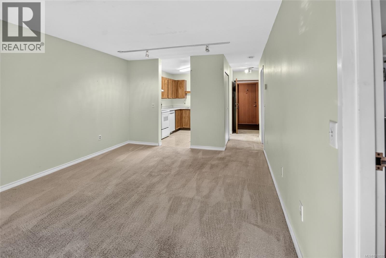 #209 4728 Uplands Dr - Image 10