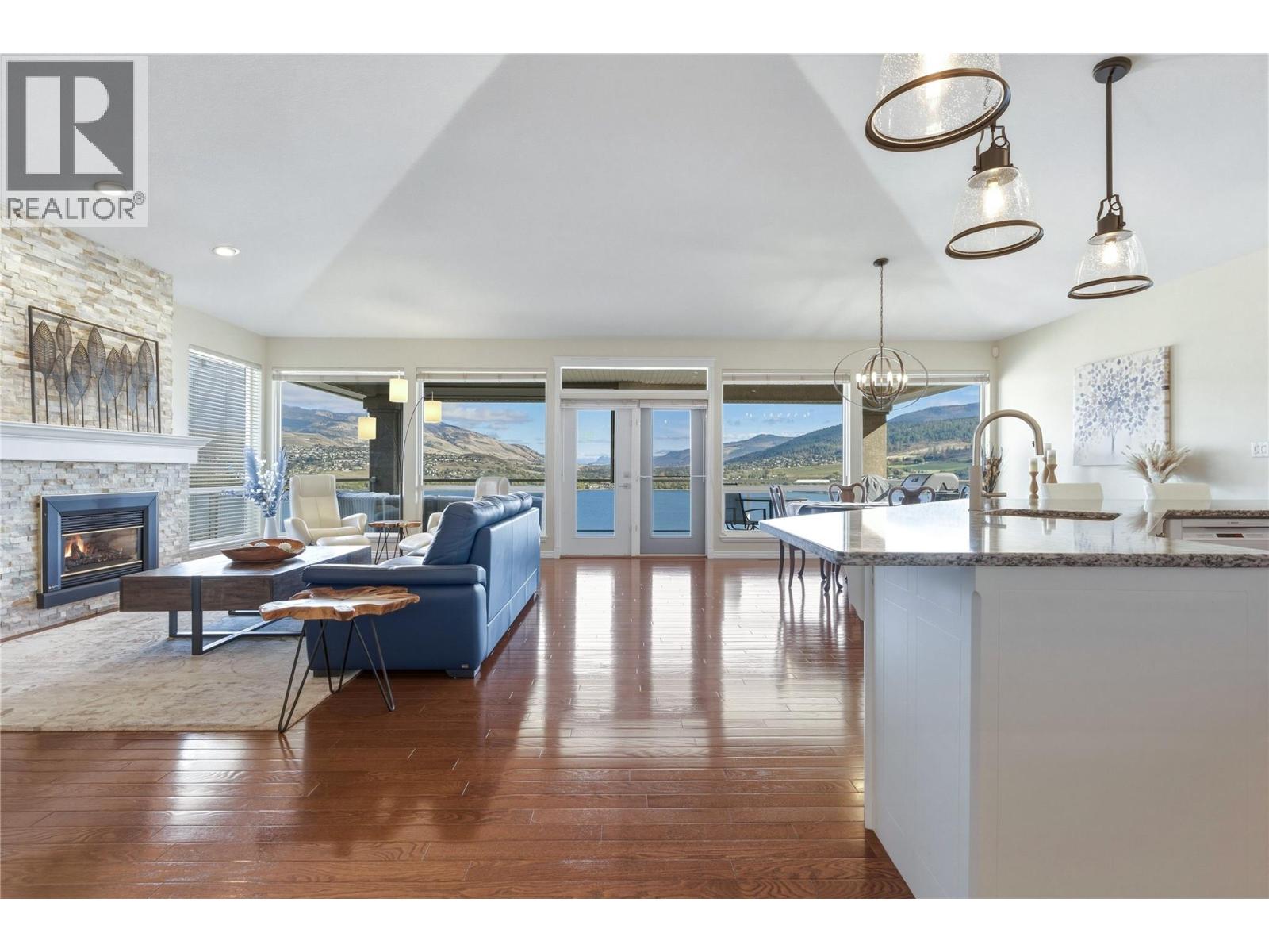 #3 8014 Whitestone Drive - Image 4