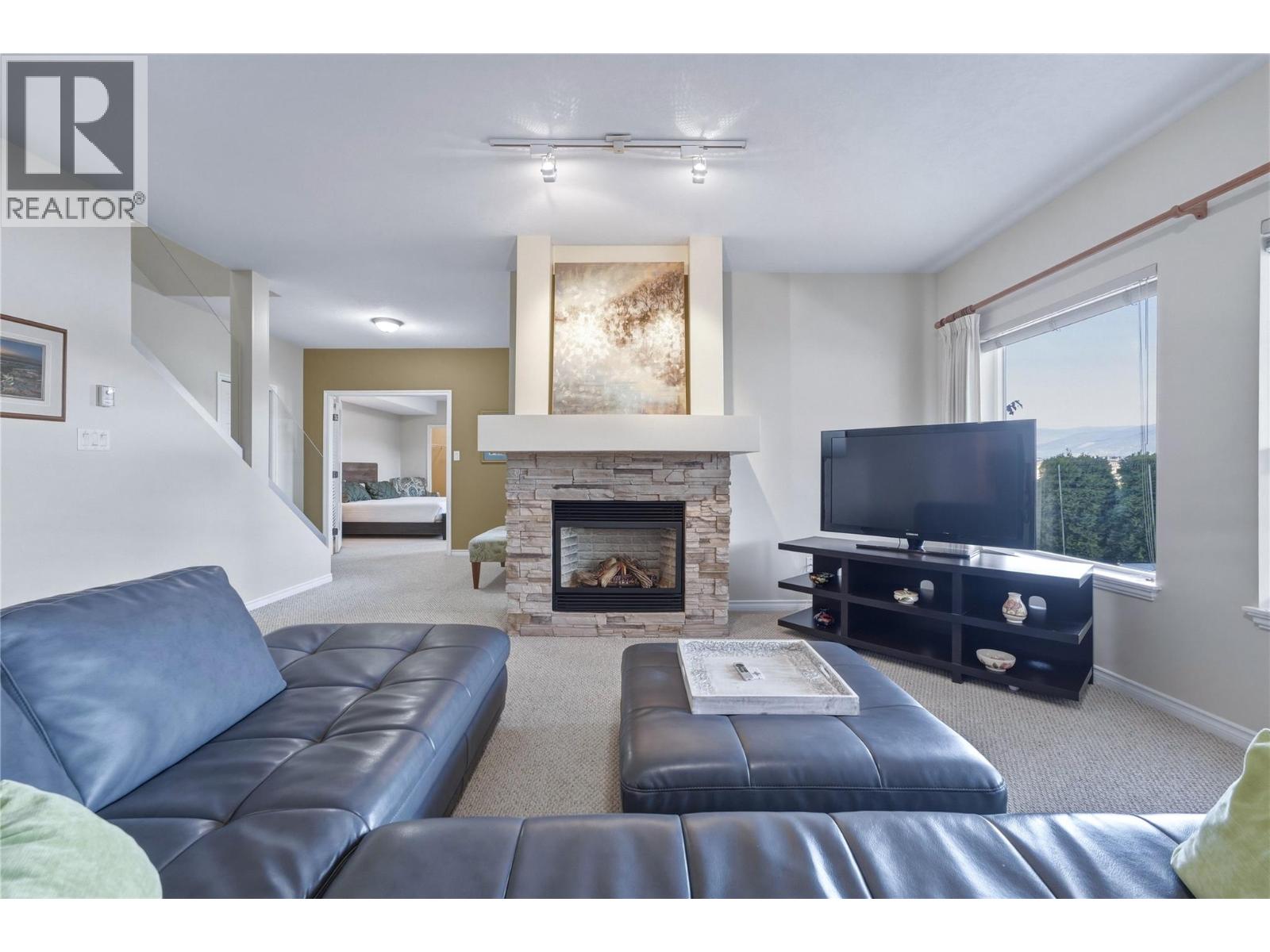 #3 8014 Whitestone Drive - Image 31