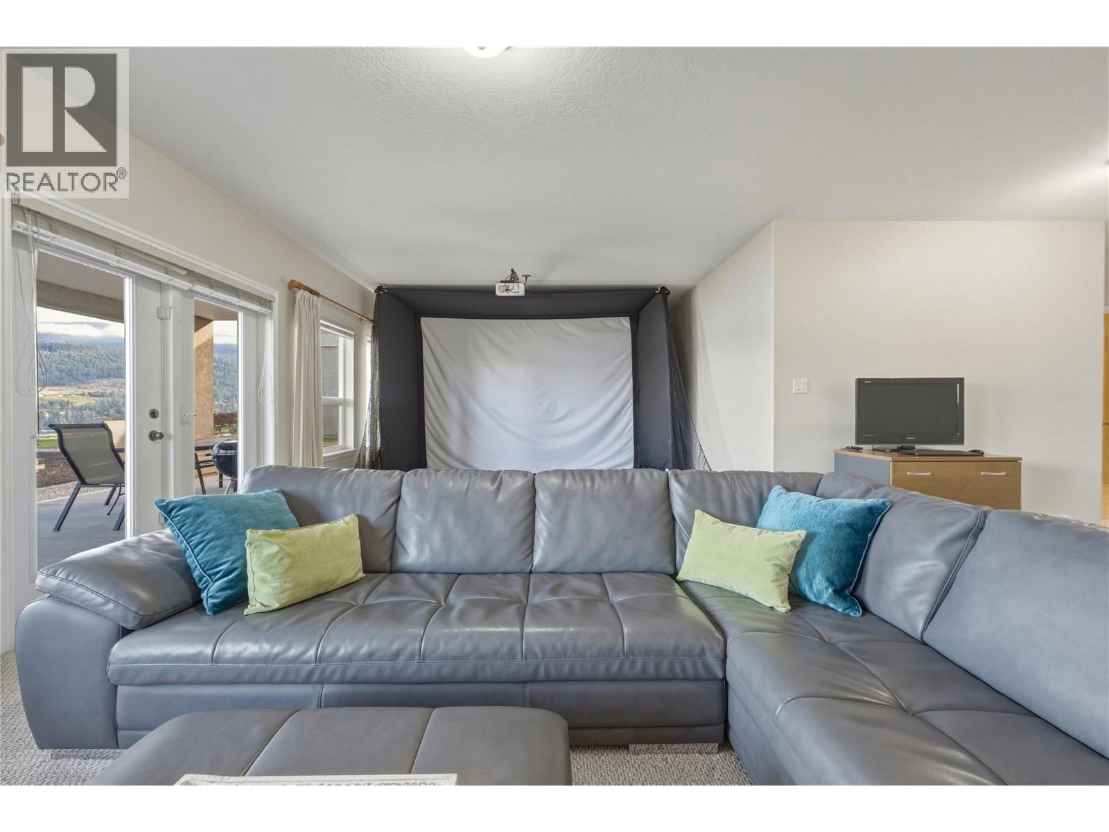 #3 8014 Whitestone Drive - Image 33