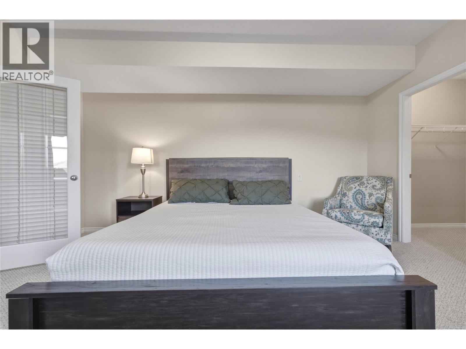 #3 8014 Whitestone Drive - 36