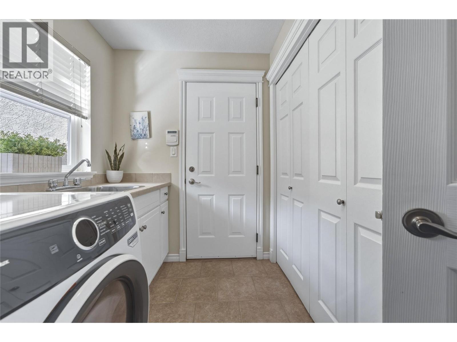 #3 8014 Whitestone Drive - Image 28