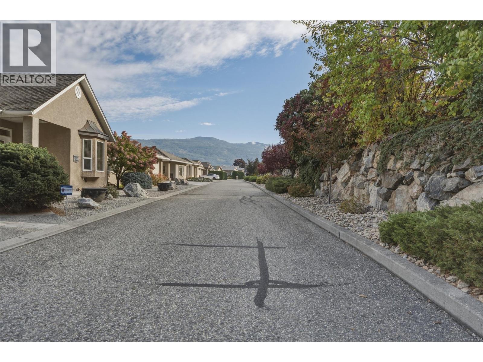 #3 8014 Whitestone Drive - 52