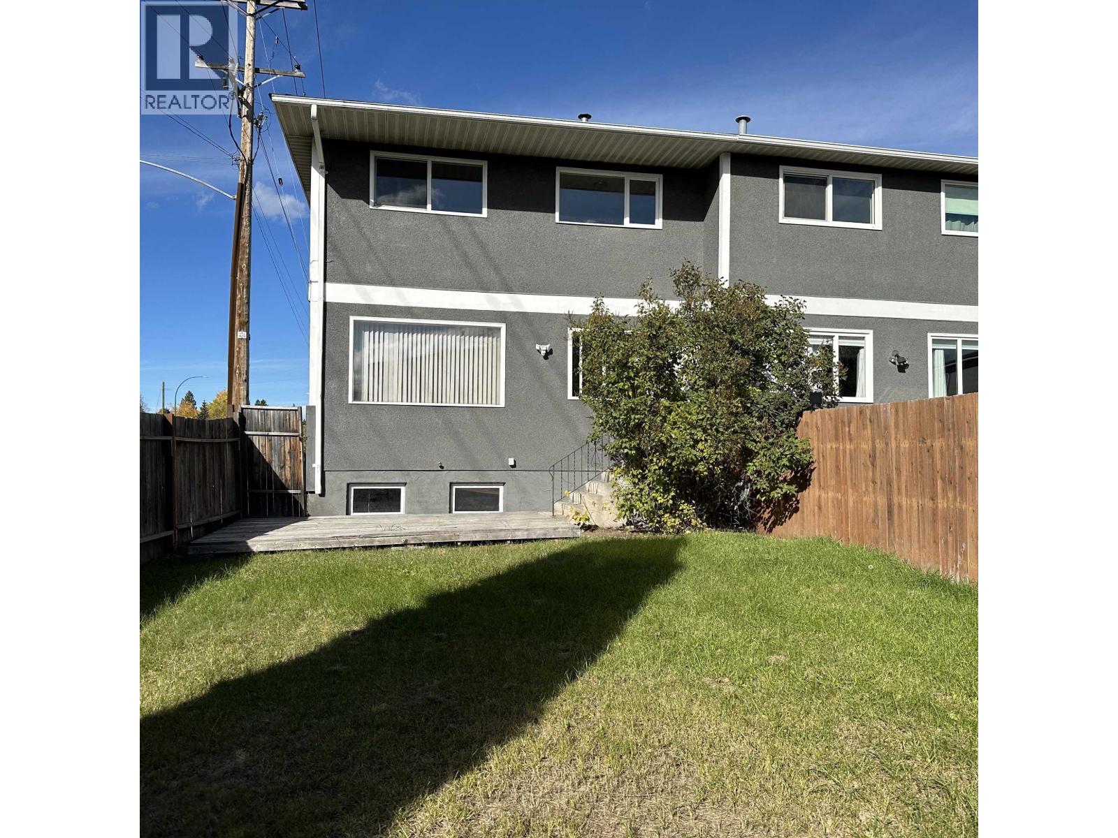 164 MCARTHUR PLACE - 3