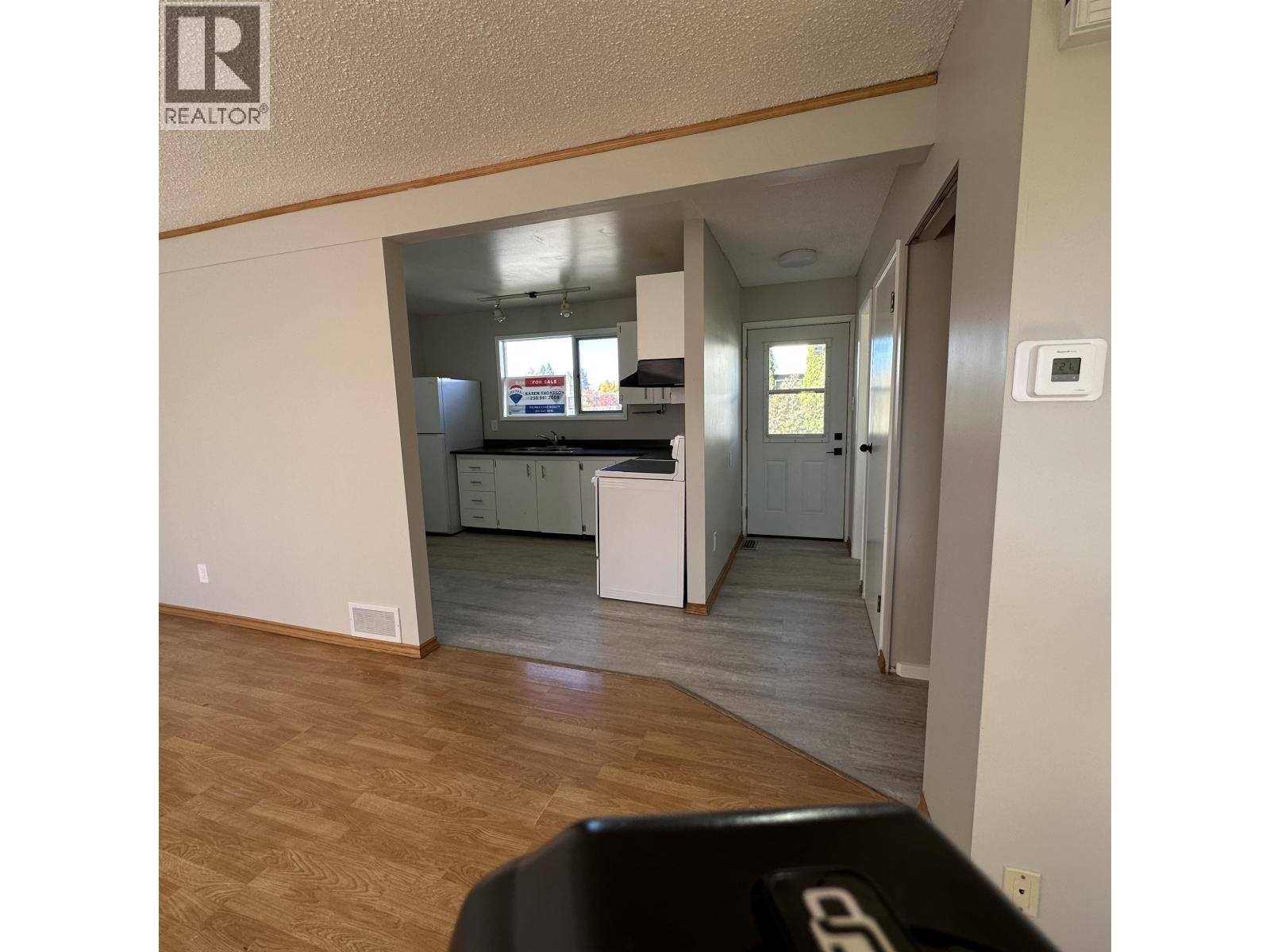 164 MCARTHUR PLACE - 5