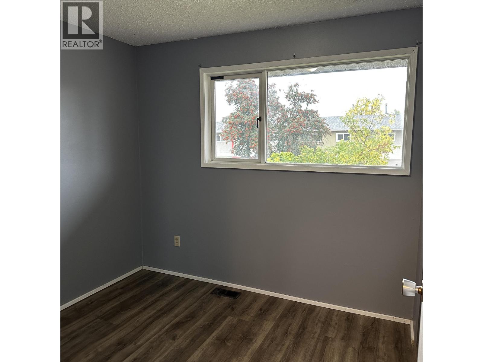 Photo 9 of 13 — 164 MCARTHUR PLACE · Prince George, BC
