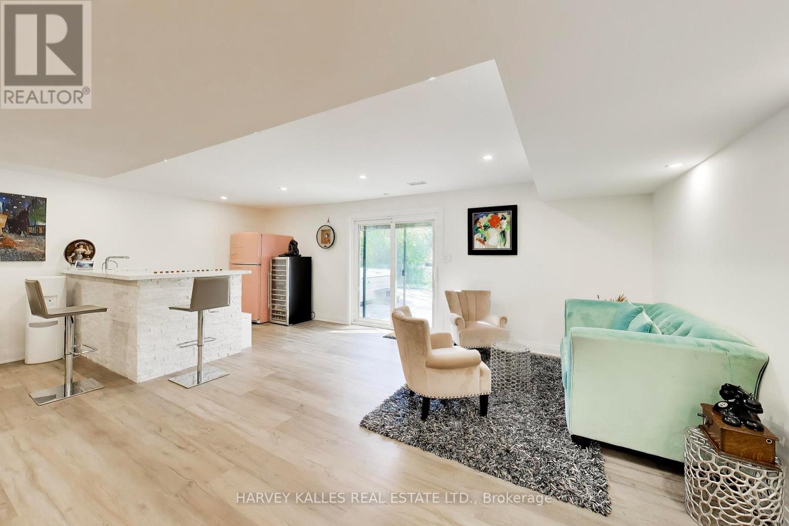 17 Cynthia Crescent — photo 31