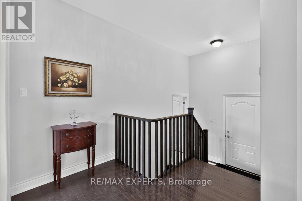#15 19 WESTMOUNT DRIVE - 24