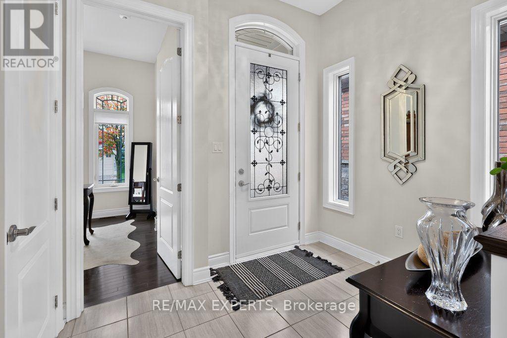 #15 19 WESTMOUNT DRIVE - 6