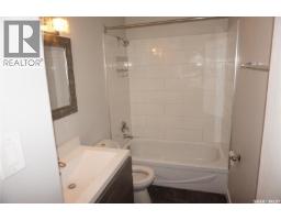 Laundry room - 91 Plant Crescent, Regina, SK S4N5C2 Photo 11