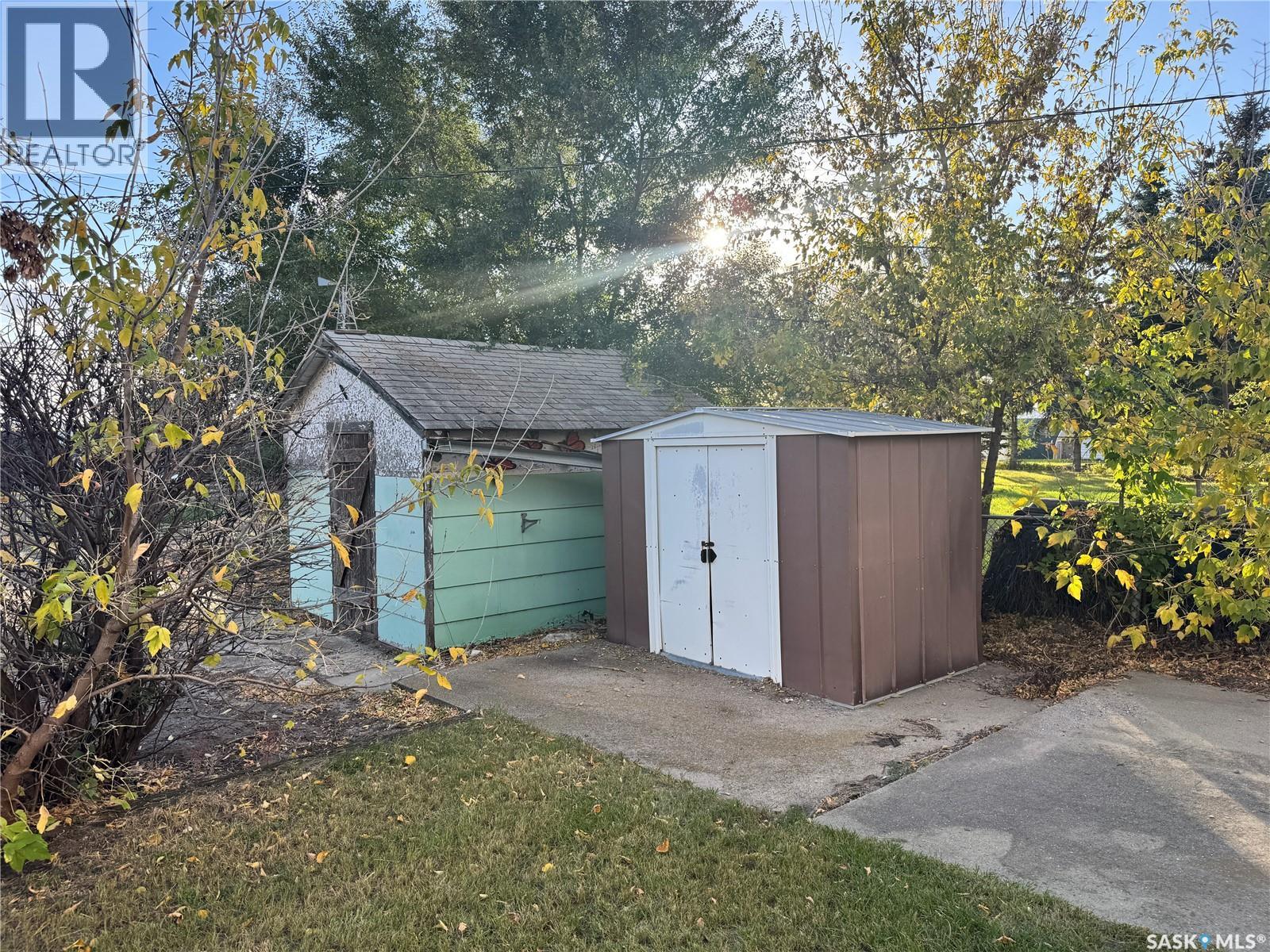 218 2nd AVENUE E, Biggar — photo 33