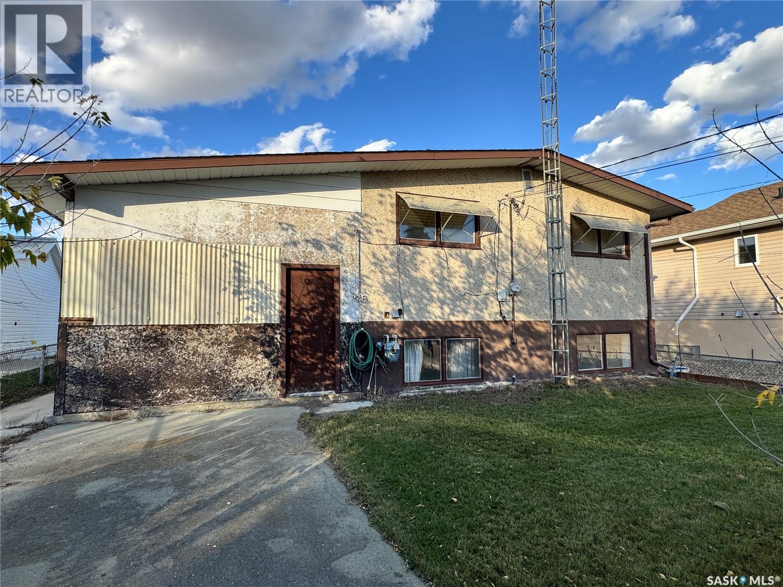 218 2nd AVENUE E, Biggar — photo 34