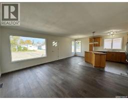 218 2nd Avenue E, Biggar, SK S0K0M0 Photo 12