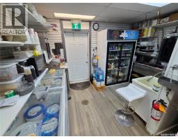 448 Government Road Ne, Weyburn, SK S4H0P6 Photo 11