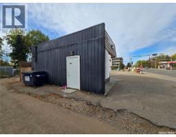 448 Government Road Ne, Weyburn, SK S4H0P6 Photo 6