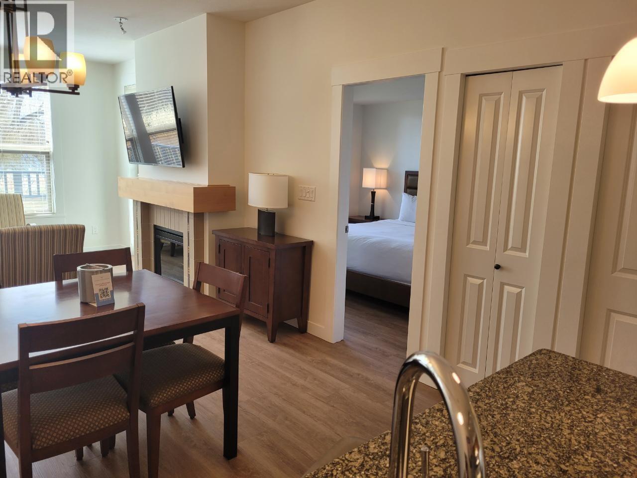 #110 4200 Lakeshore Drive - 24