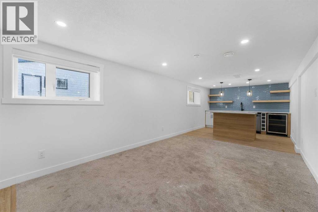 2415 22 Avenue SW - 27