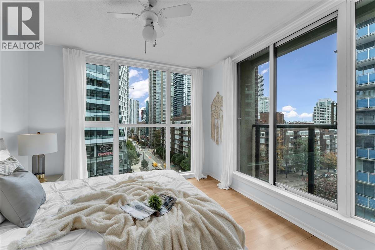 701 1010 BURNABY STREET, Vancouver - Image 1