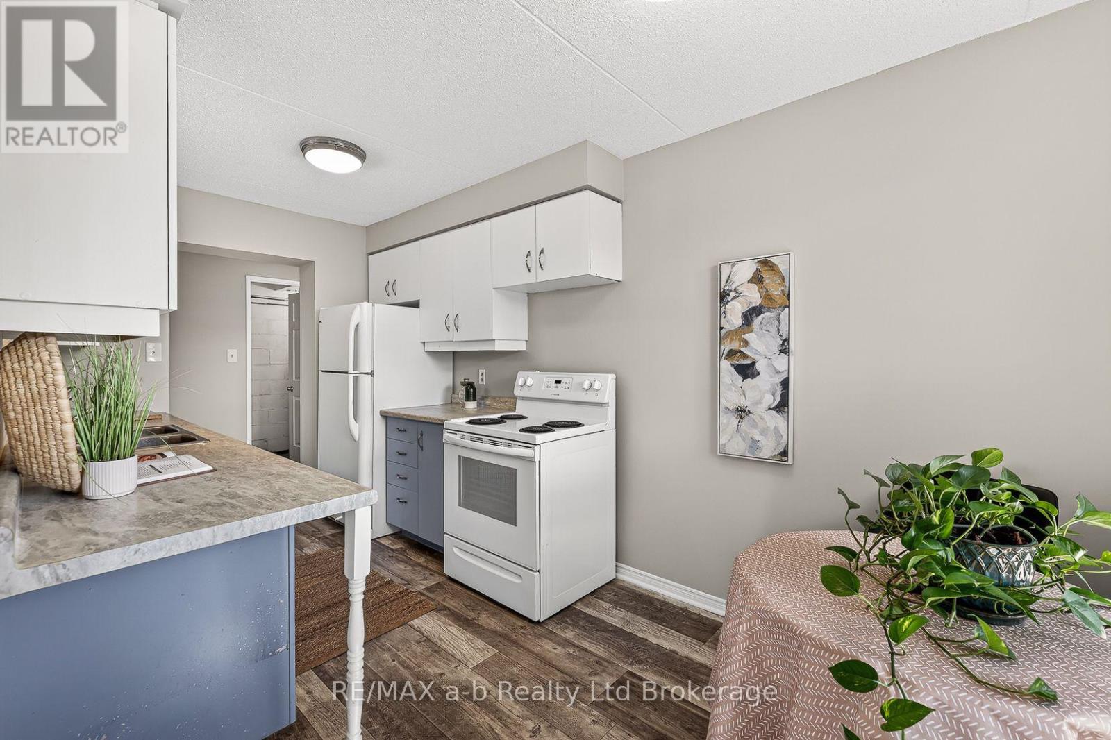#406 217 THAMES STREET S - Image 22