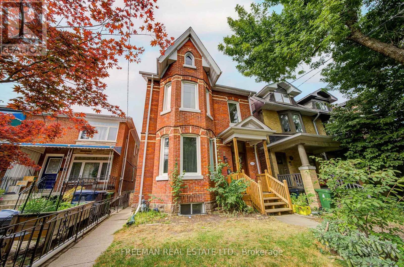 756 Euclid Avenue, Toronto, ON photo 3