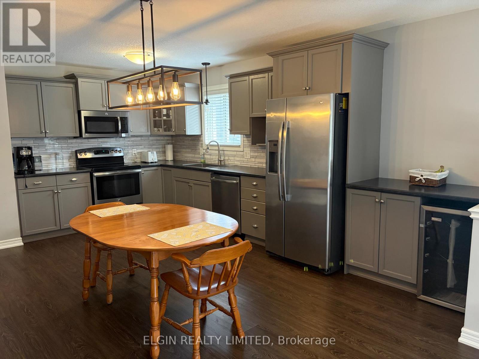 #8 16 HAVENRIDGE COURT - 7