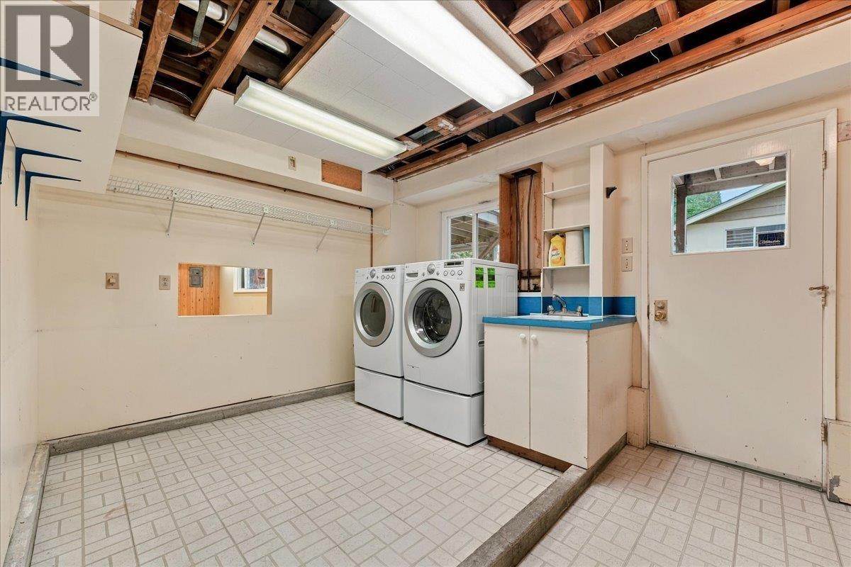 4295 NOTTINGHAM ROAD, North Vancouver