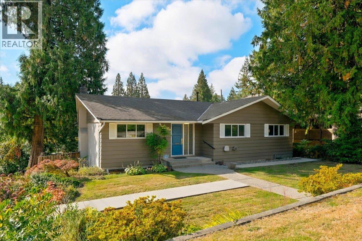 4295 NOTTINGHAM ROAD, North Vancouver