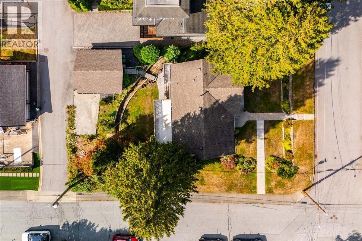 4295 NOTTINGHAM ROAD, North Vancouver