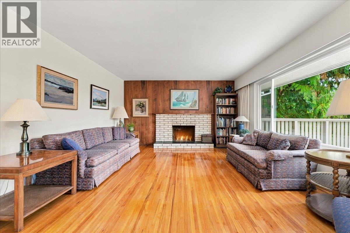 4295 NOTTINGHAM ROAD, North Vancouver
