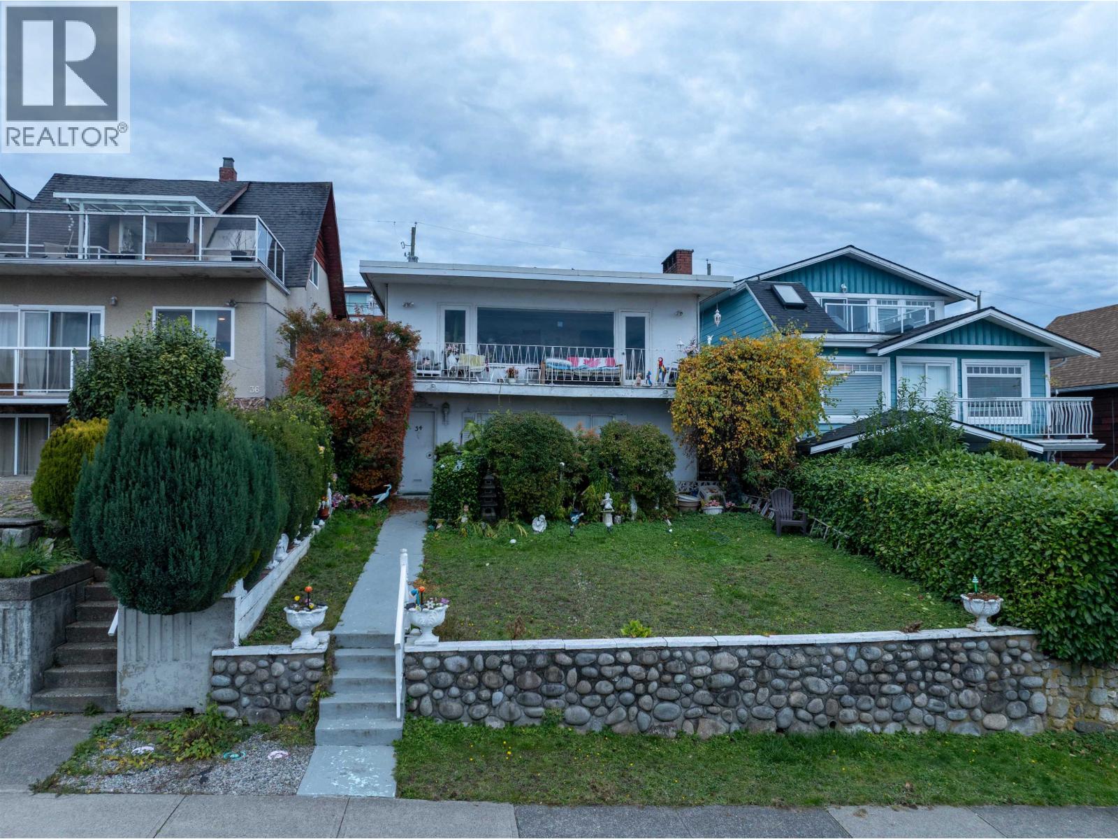 34 N HYTHE AVENUE, Burnaby - Image 1
