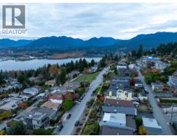34 N Hythe Avenue, Burnaby, BC V5B1G4 Photo 14