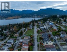 34 N Hythe Avenue, Burnaby, BC V5B1G4 Photo 23