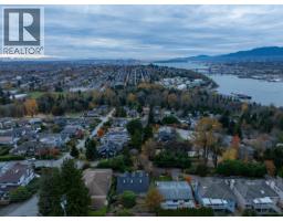 34 N Hythe Avenue, Burnaby, BC V5B1G4 Photo 24