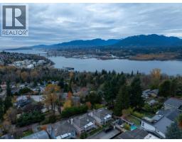 34 N Hythe Avenue, Burnaby, BC V5B1G4 Photo 25