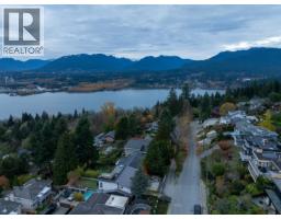 34 N Hythe Avenue, Burnaby, BC V5B1G4 Photo 26