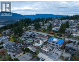 34 N Hythe Avenue, Burnaby, BC V5B1G4 Photo 27