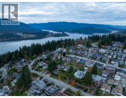 34 N Hythe Avenue, Burnaby, BC V5B1G4 Photo 29