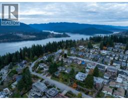 34 N Hythe Avenue, Burnaby, BC V5B1G4 Photo 30