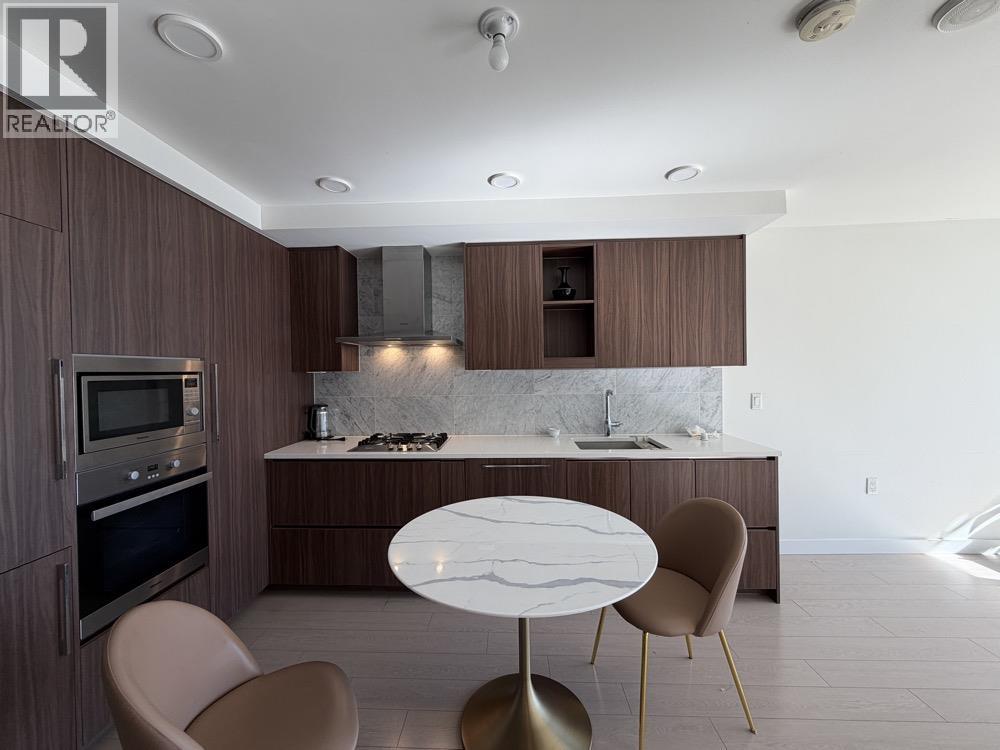 19F 433 SW MARINE DRIVE, Vancouver photo 2
