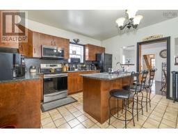 3pc Bathroom - 102 North Foord Street, Stellarton, NS B0K1S0 Photo 8