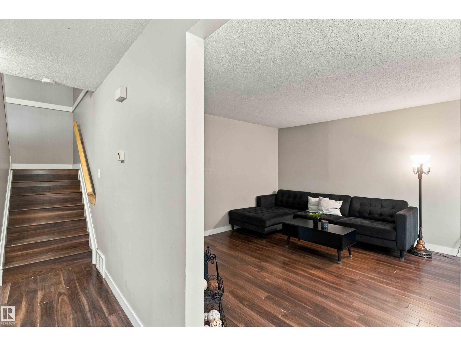 132 LONDONDERRY SQUARE SQ NW - Image 18