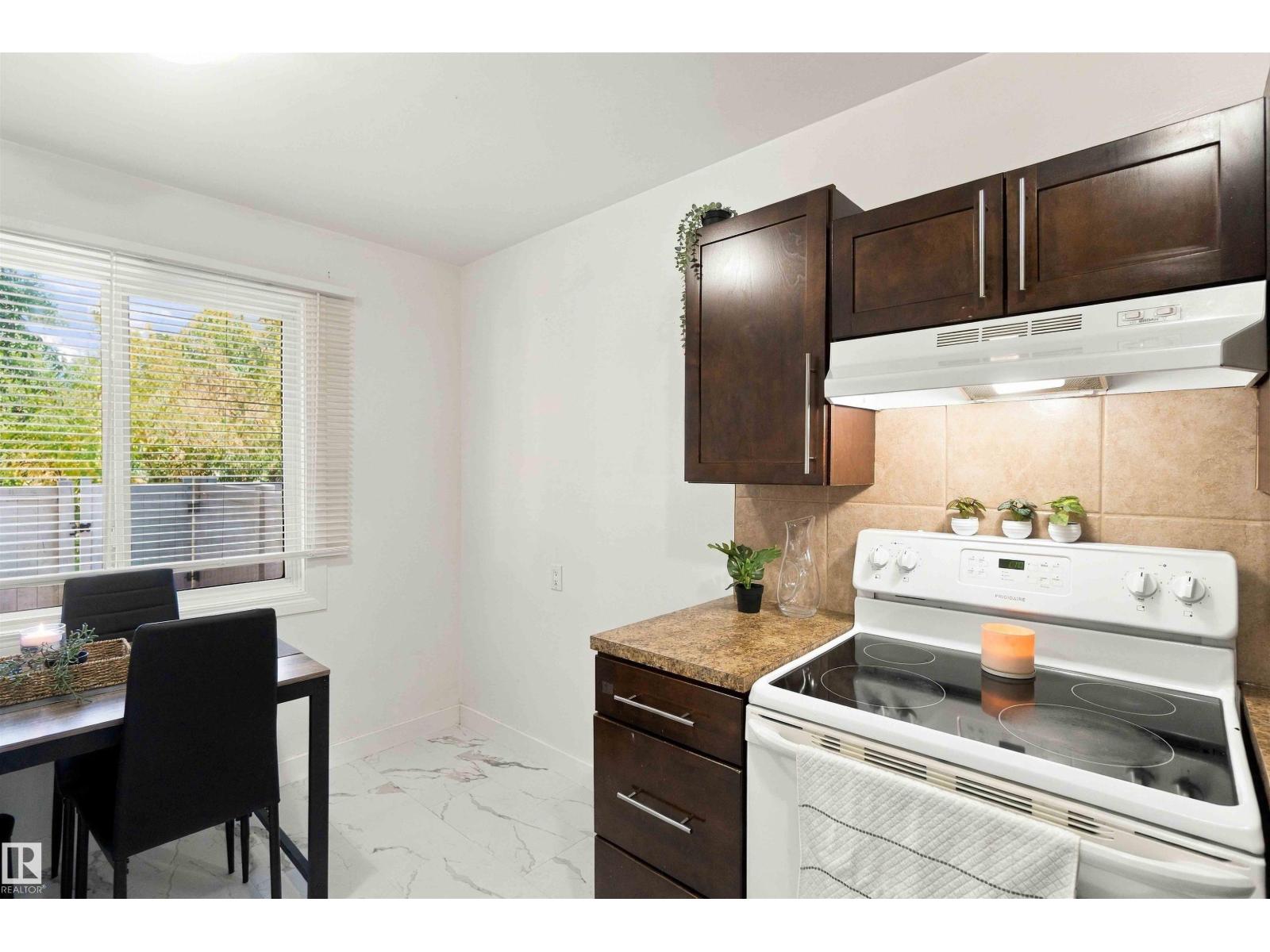 132 LONDONDERRY SQUARE SQ NW - 15