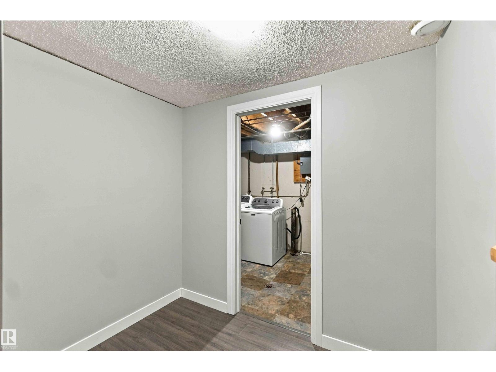 132 LONDONDERRY SQUARE SQ NW - Image 48