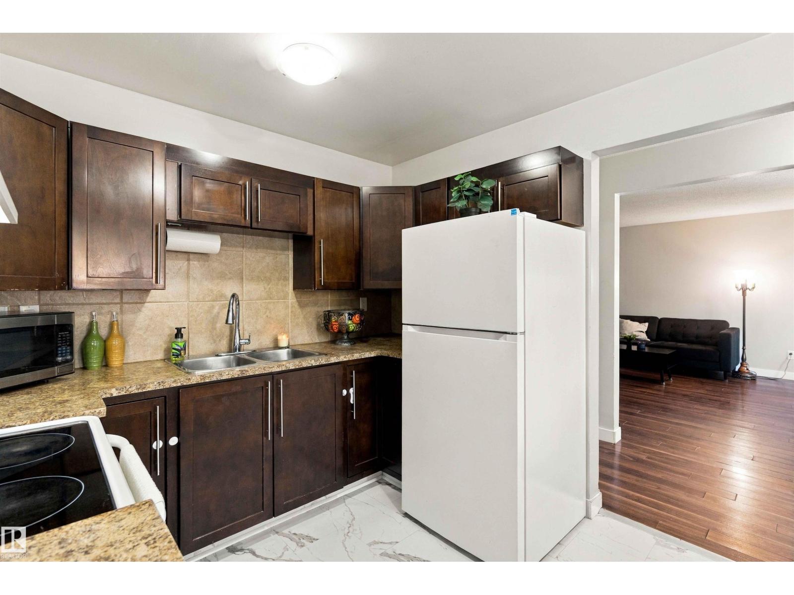 132 LONDONDERRY SQUARE SQ NW - 13