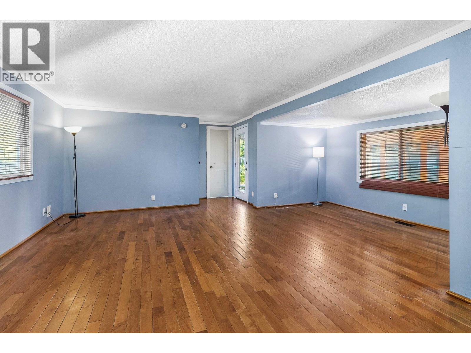 Photo 10 of 22 — 7139 GLENVIEW DRIVE · Prince George, BC