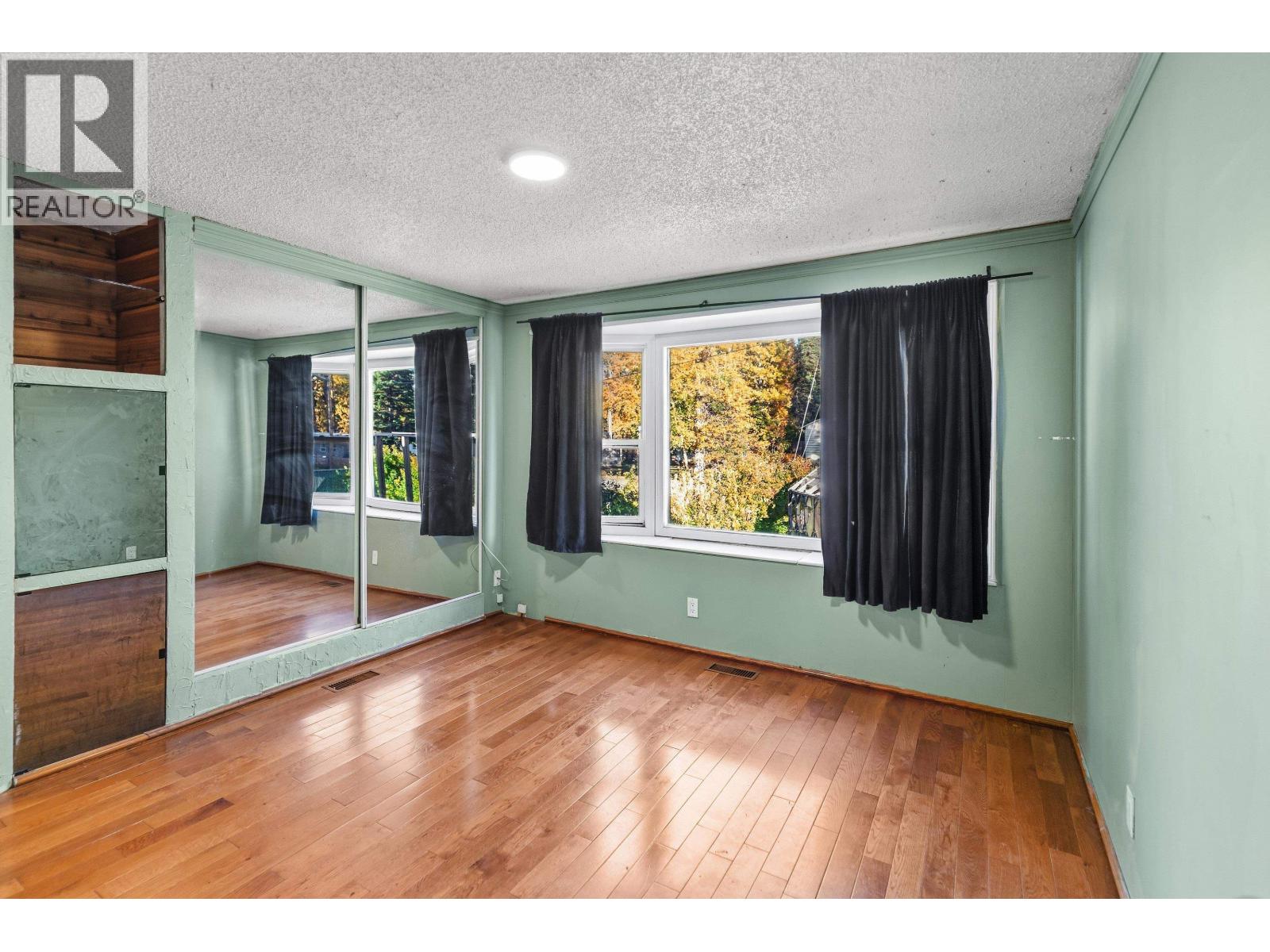 7139 GLENVIEW DRIVE - 12