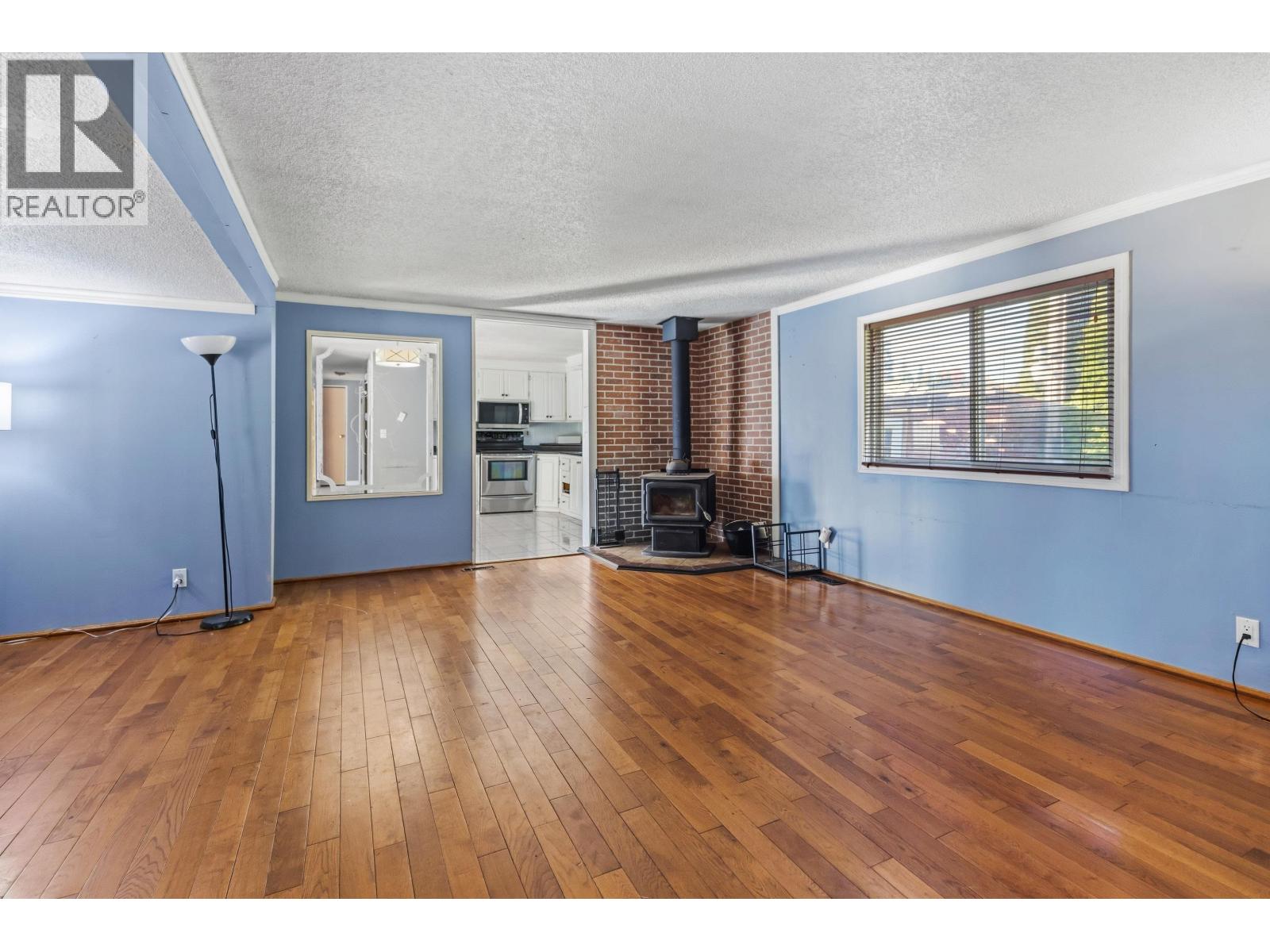 Photo 11 of 22 — 7139 GLENVIEW DRIVE · Prince George, BC